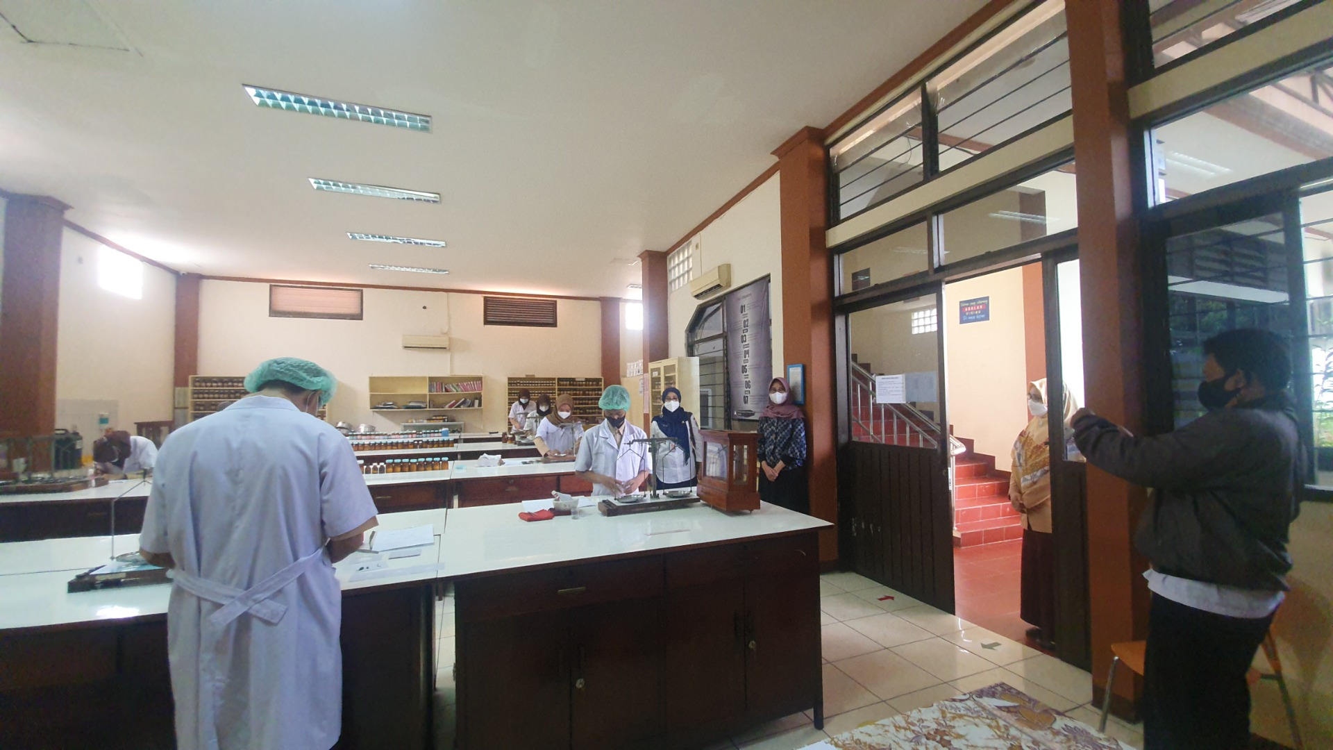 Foto 10 kegiatan PTM Terbatas Hari Pertama